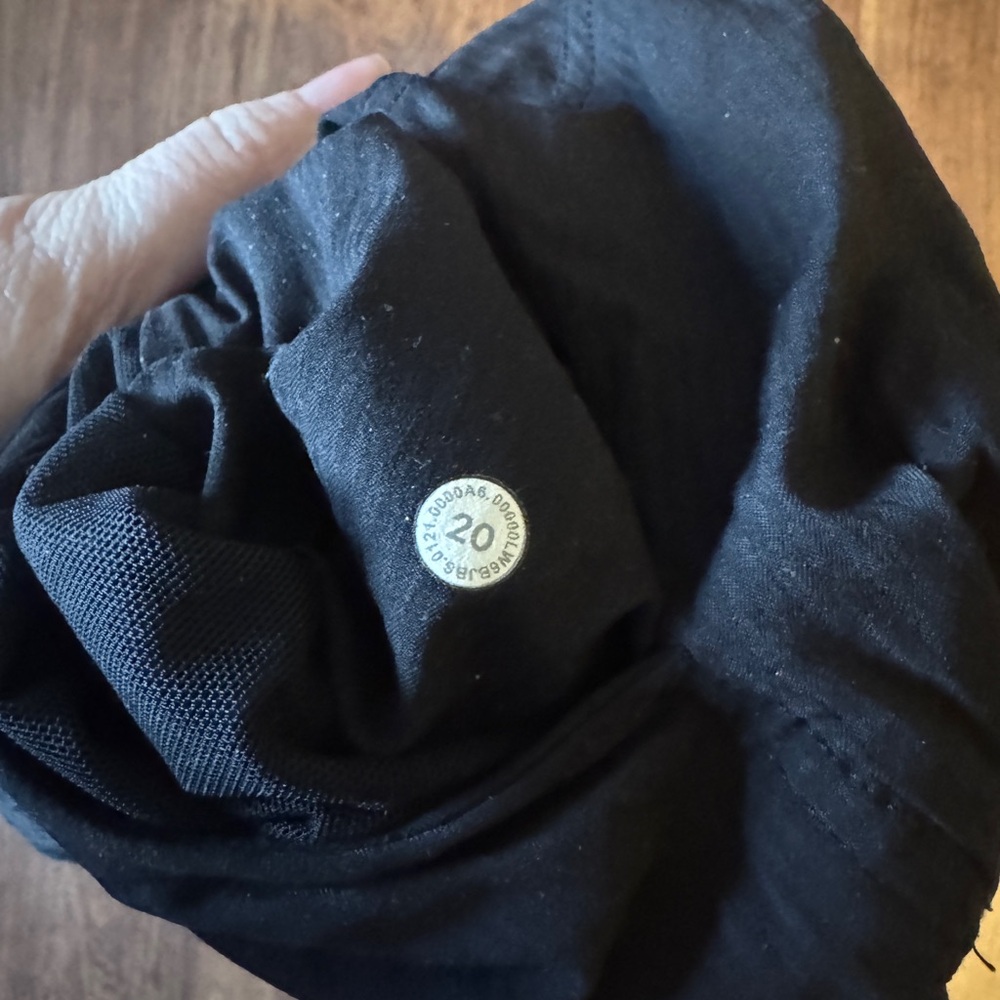 Lululemon Dance studio crop pants - Picture 3 of 3